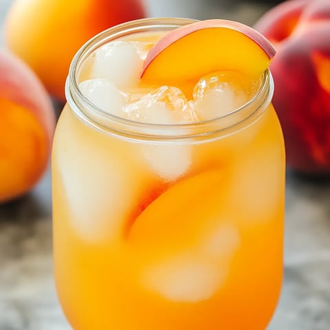 Refreshing Peach Lemonade